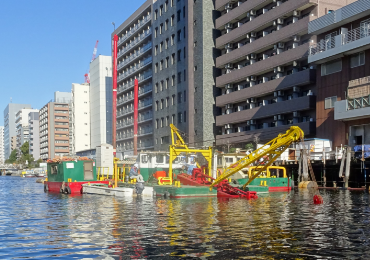 東京都芝浦運河浚渫工事