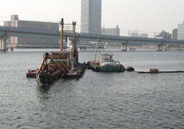 東京都曙運河汚泥浚渫工事